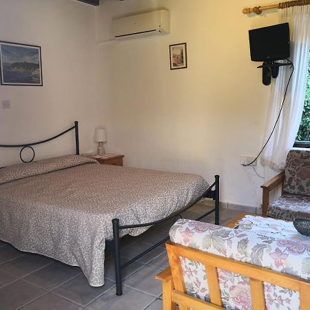 Spanos House Goudhi Bagian luar foto