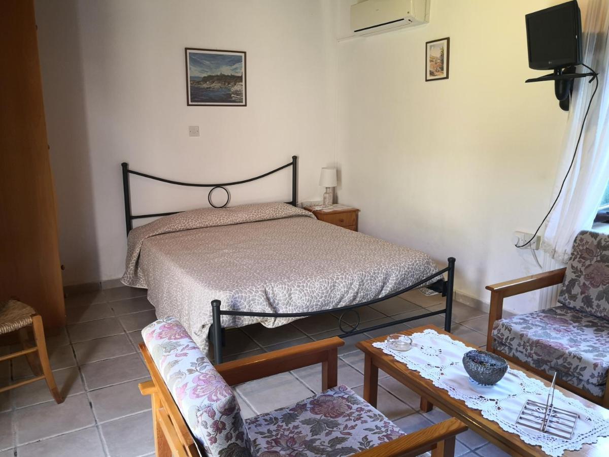 Spanos House Goudhi Bagian luar foto