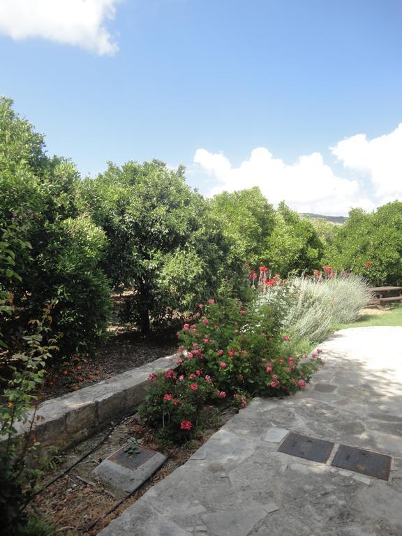 Spanos House Goudhi Bagian luar foto