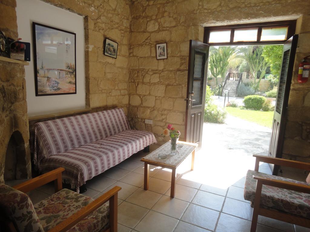 Spanos House Goudhi Ruang foto