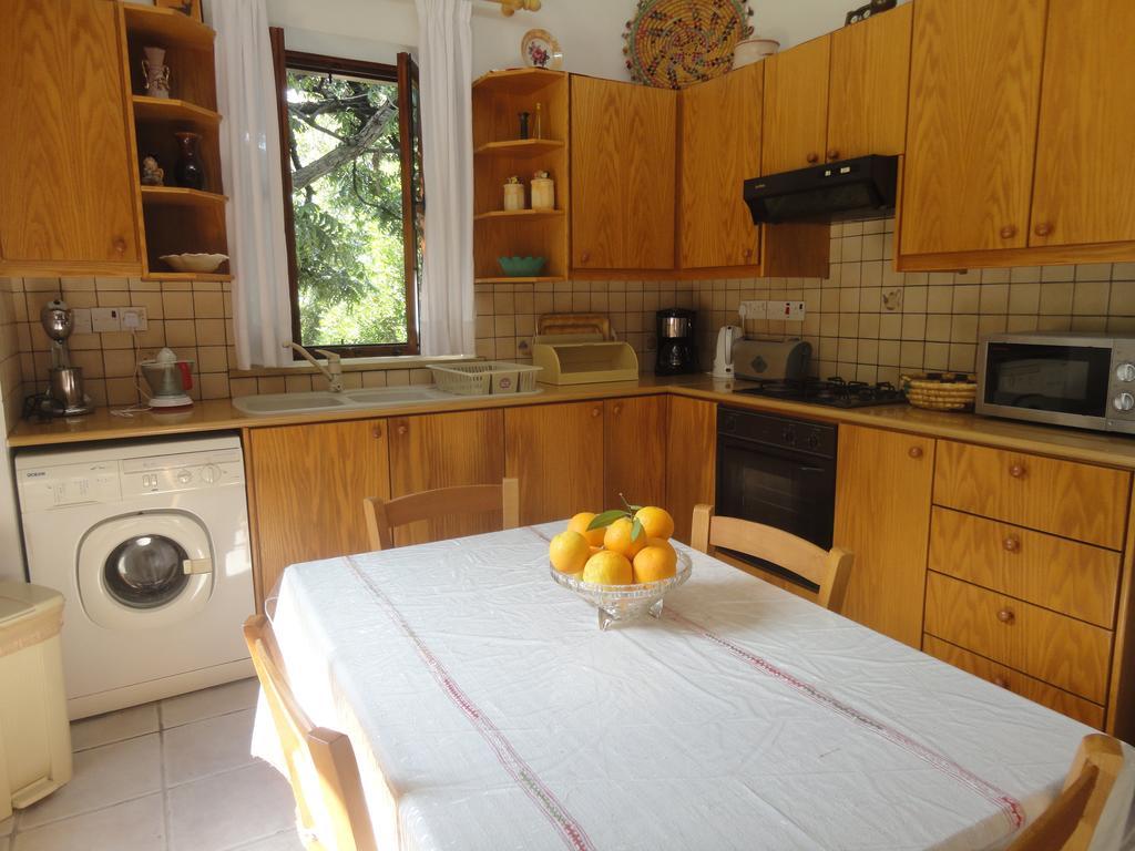 Spanos House Goudhi Ruang foto