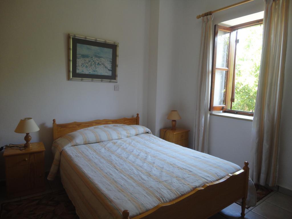 Spanos House Goudhi Ruang foto