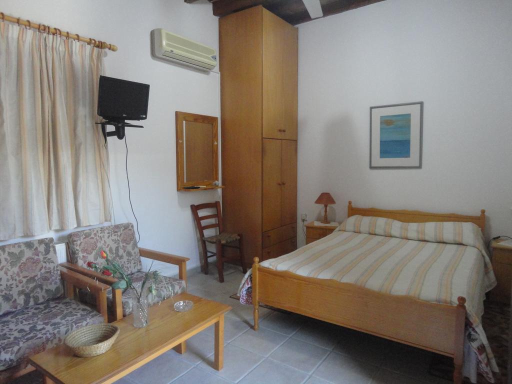 Spanos House Goudhi Ruang foto